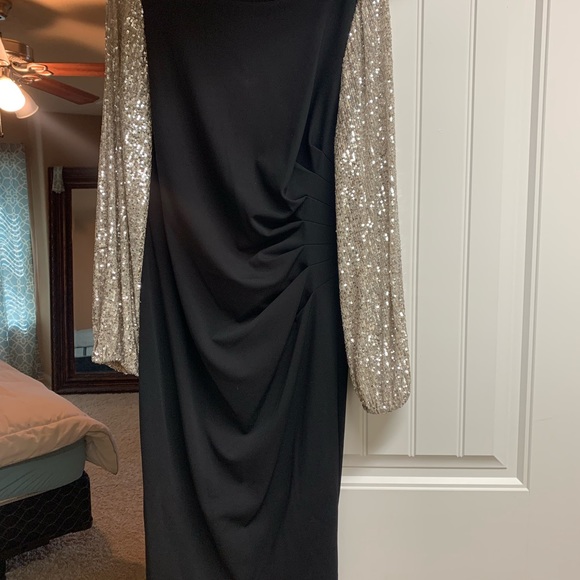 Black dress - Picture 1 of 8